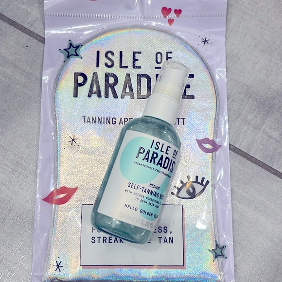 Isle of Paradise Other - Isle of Paradise Tanning Spray and Glove